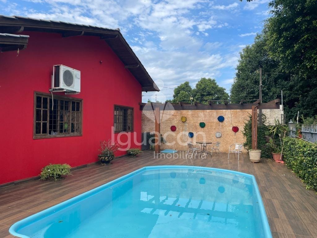 Casa com 03 Dormitórios sendo 01 Suíte e Piscina no Jardim Niterói — foto 2