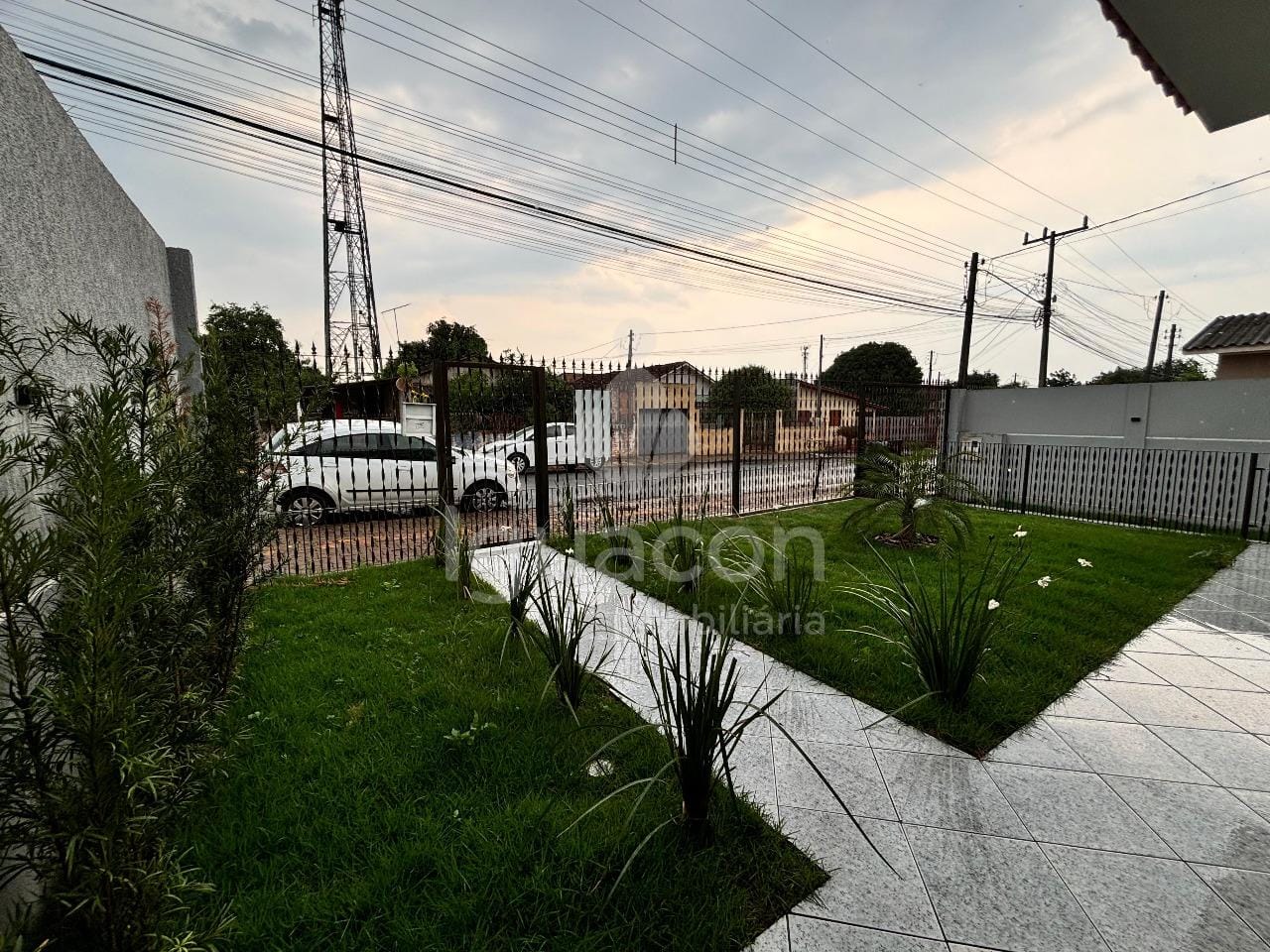 Casa com 03 Dormitórios sendo 01 Suite com Churrasqueira no Três Lagoas — foto 1