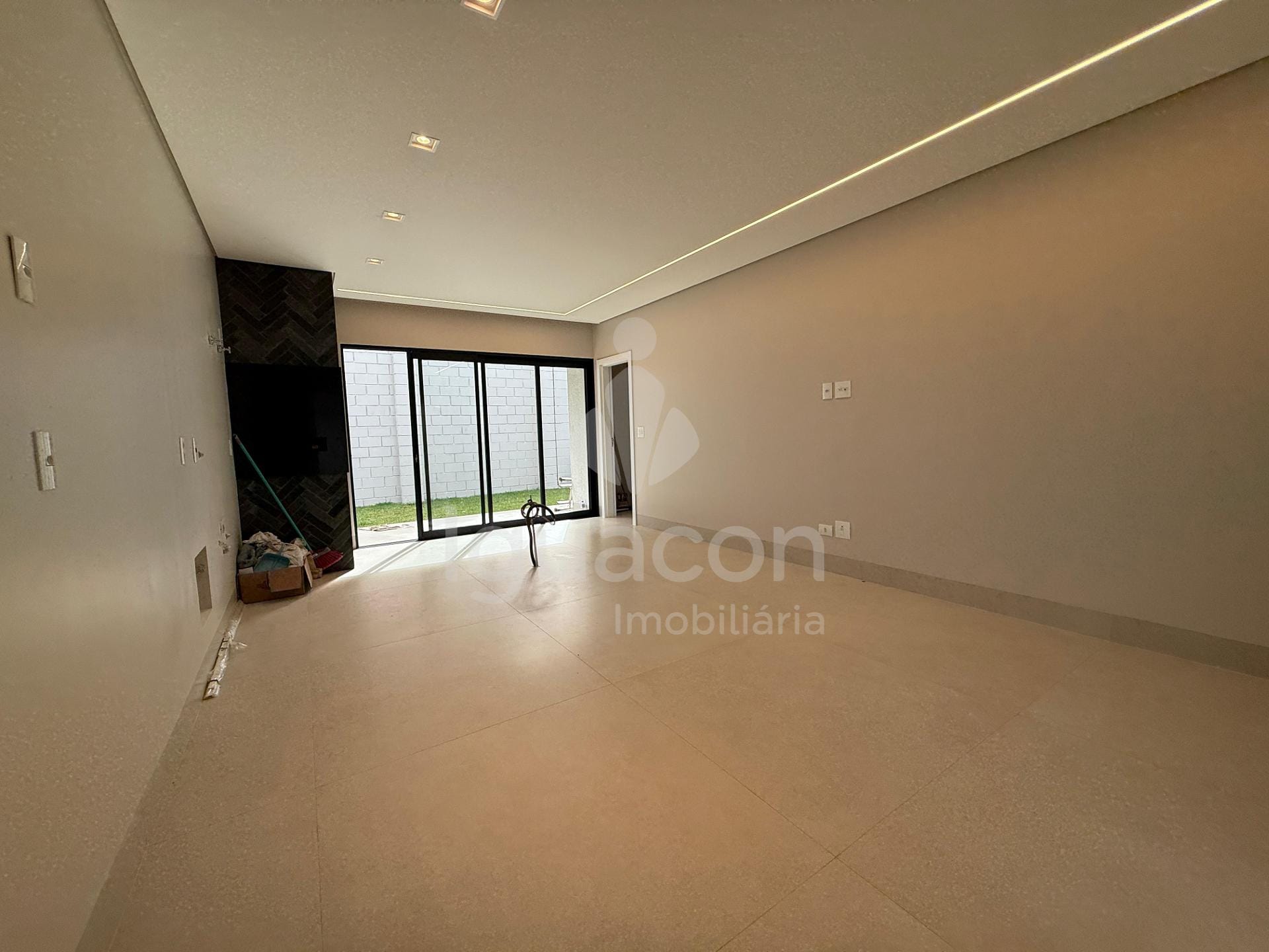 Casa com 03 Suítes e Espaço Gourmet no Condomínio Fechado Horizontal Iguaçu na Vila Carimã — foto 31