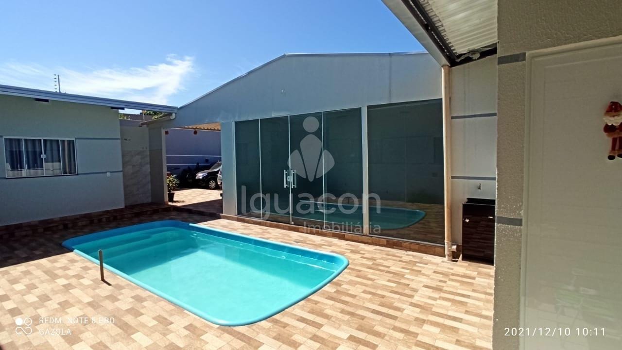 Casa com 05 Dormitórios sendo 03 Suítes e 04 Quitinetes nos fundos na Vila A — foto 1