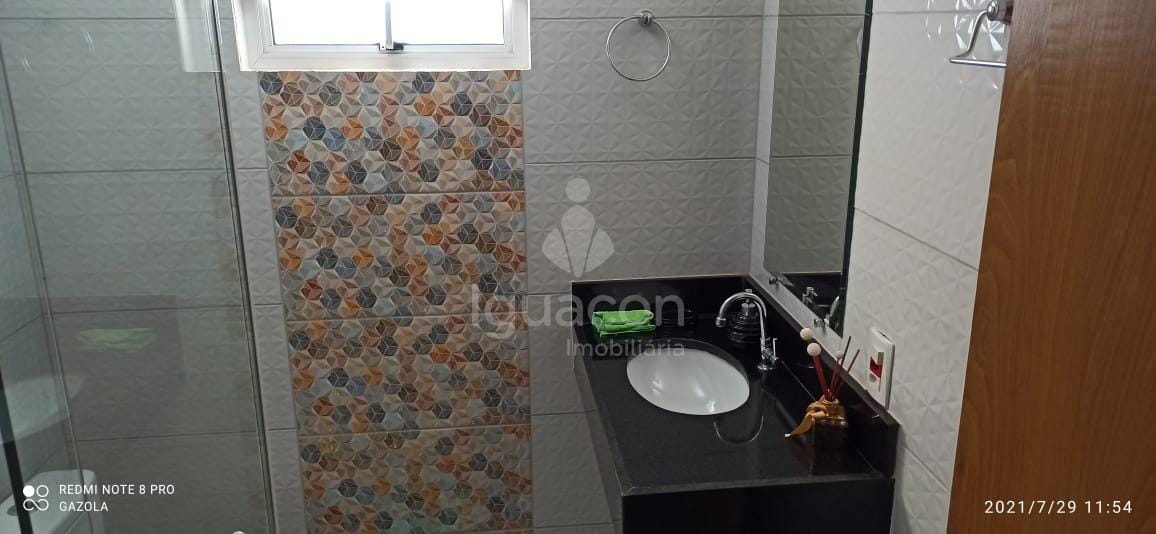 Casa com 05 Dormitórios sendo 03 Suítes e 04 Quitinetes nos fundos na Vila A — foto 2