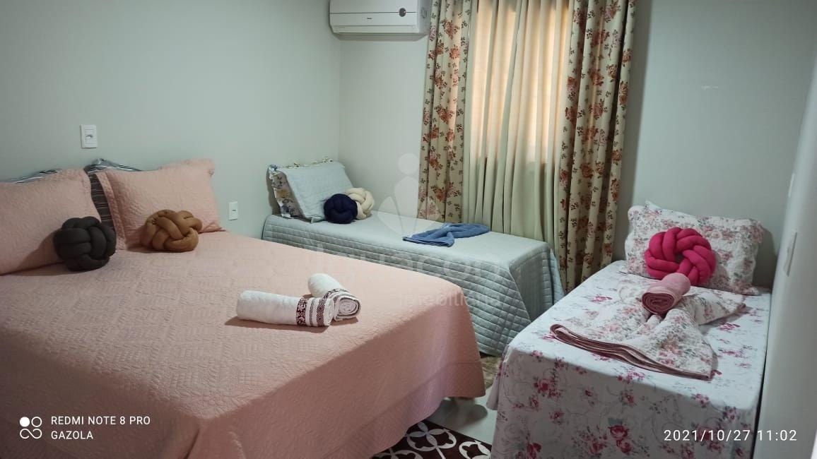 Casa com 05 Dormitórios sendo 03 Suítes e 04 Quitinetes nos fundos na Vila A — foto 21