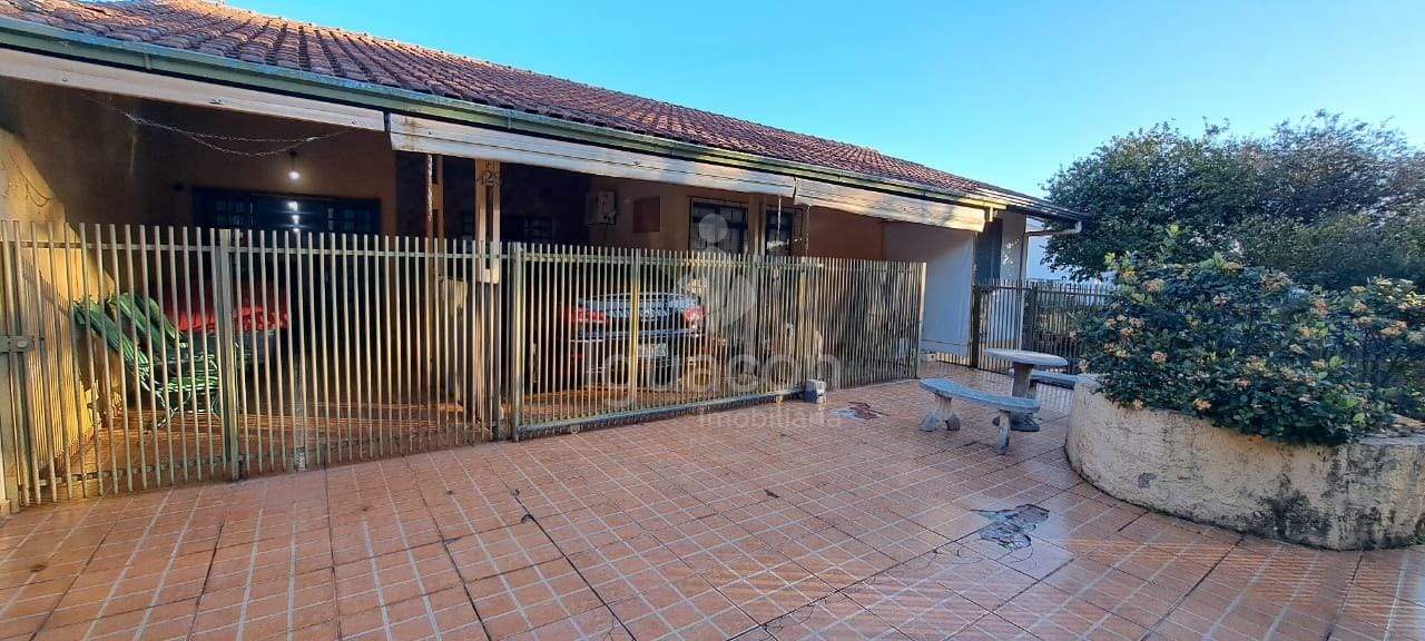 Casa com 02 Dormitórios e Piscina na Vila A Próximo Hospital Itamed — foto 1