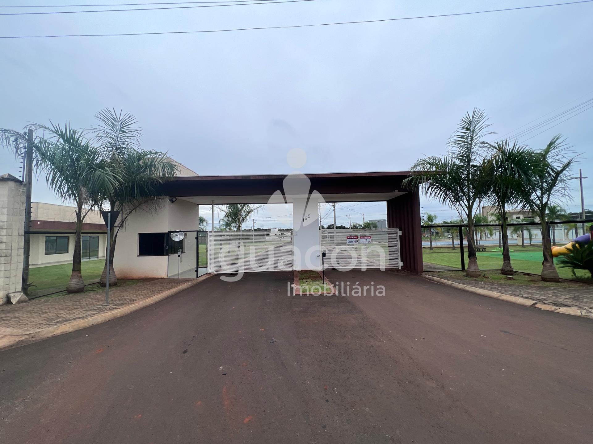Terreno de 331,37m² no Condomínio Fechado Iguaçu na Vila Carimã — foto 1