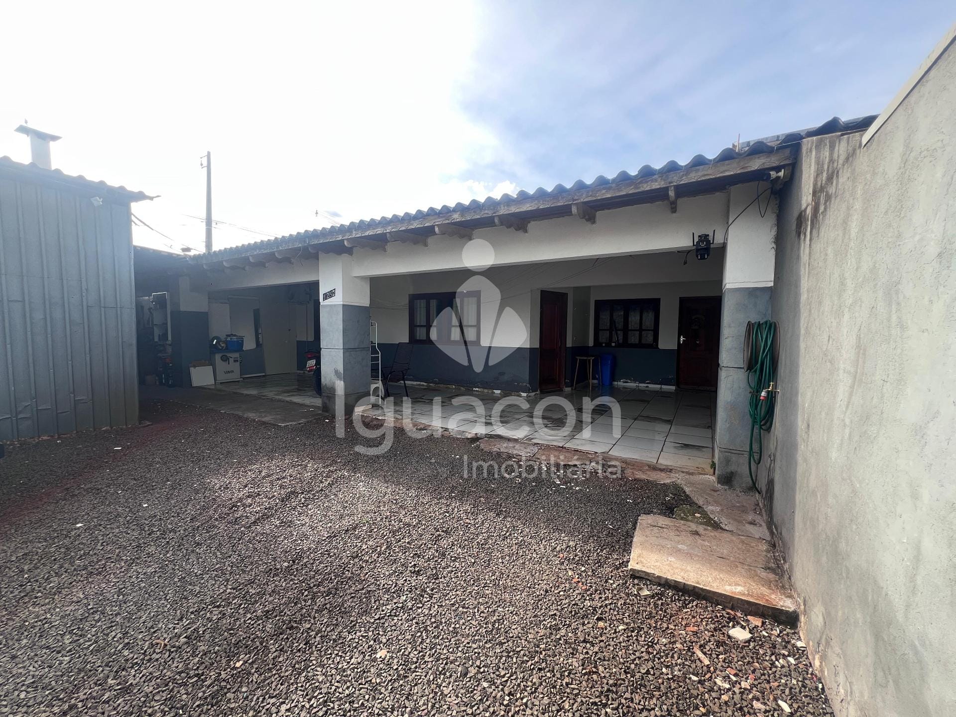 Casa com 01 Dormitório e 02 Vaga de Garagem no Jardim Itália — foto 2