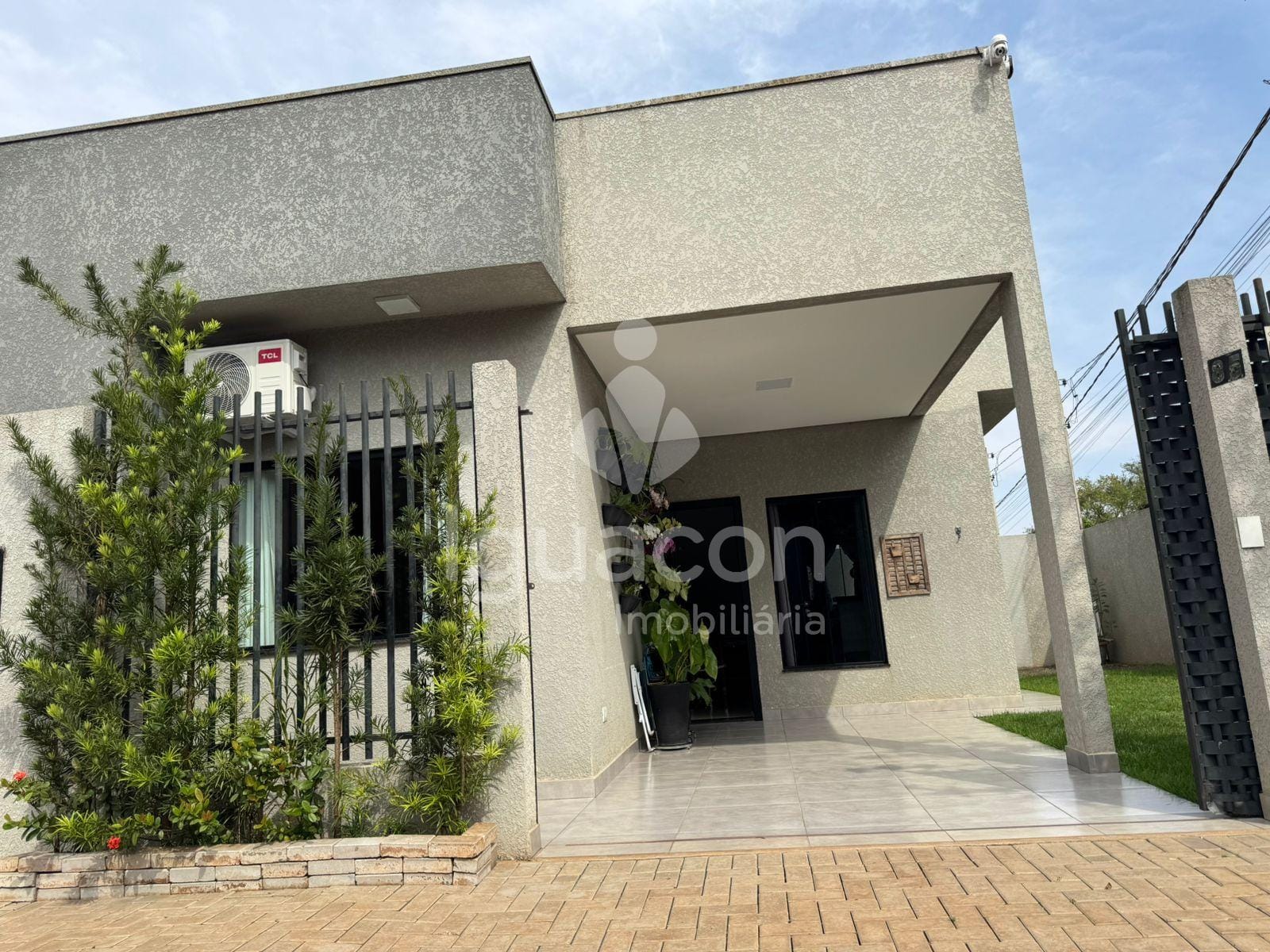Casa com 02 Dormitórios e 02 Vaga de garagem no Vilã Carimã — foto 1